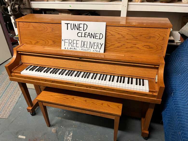 1999 Yamaha P22 Upright Piano