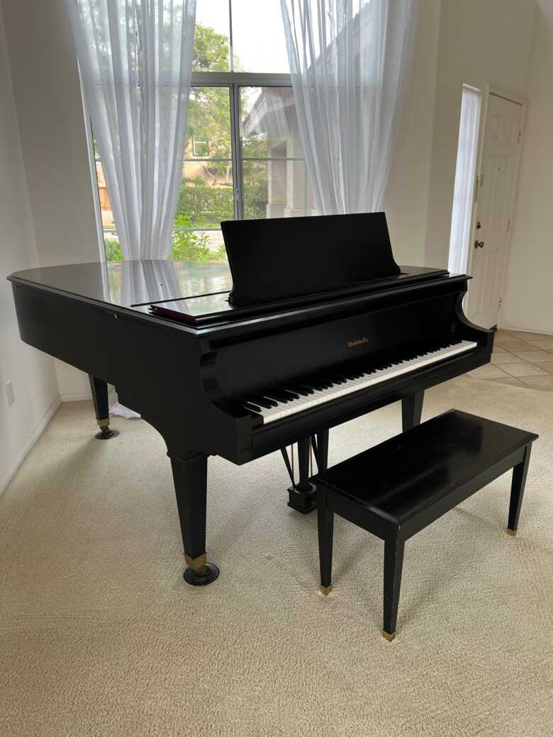 Baldwin 5'8 Baby Grand Piano Excellent Condition