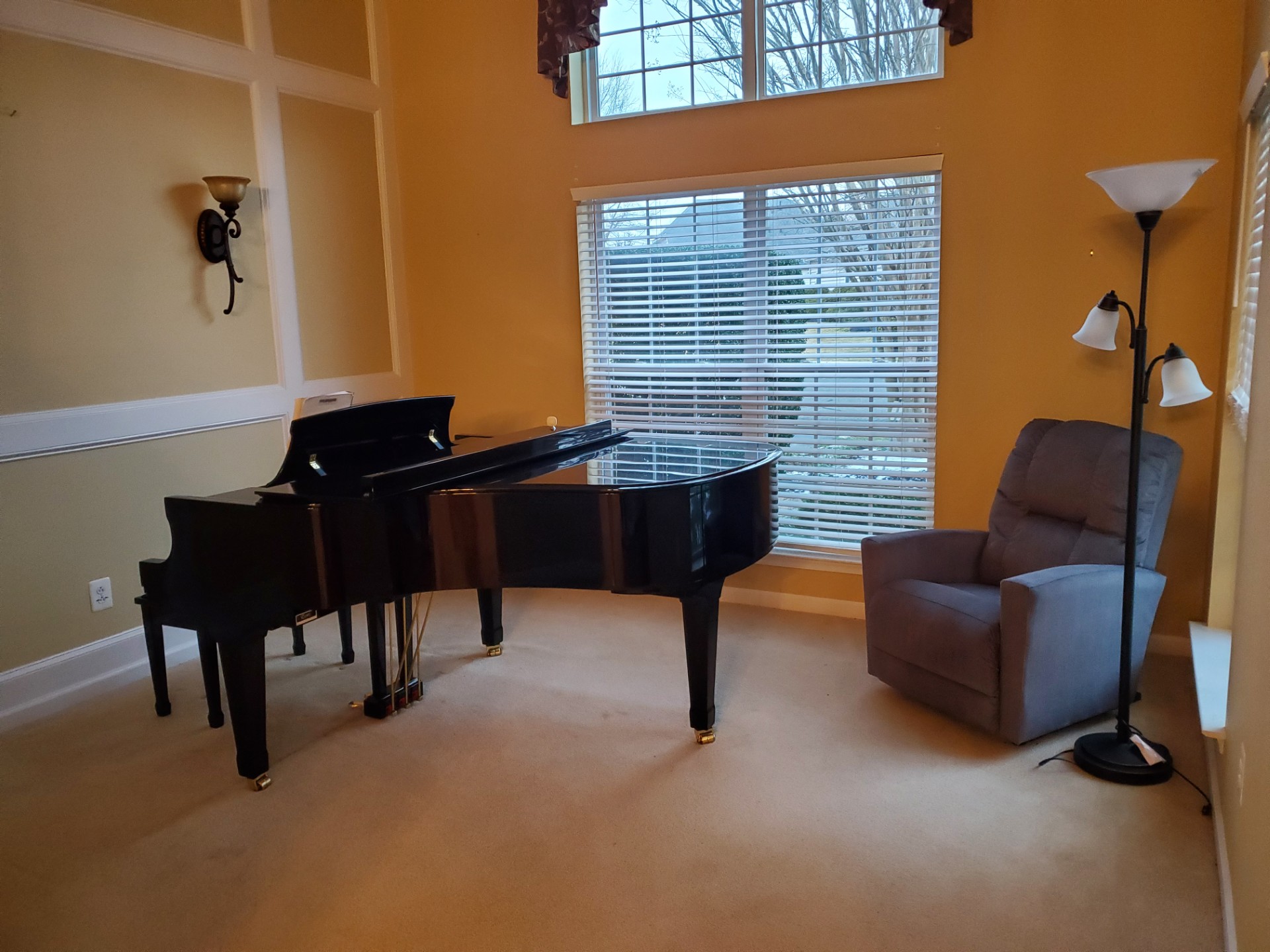 Essex Grand Piano Model EGP173