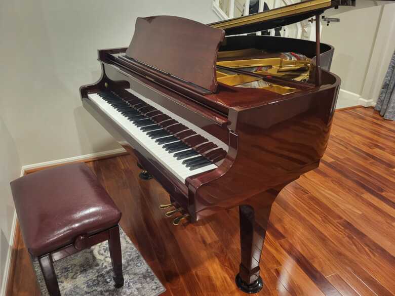 Hardman Grand Piano in Excellent Condition