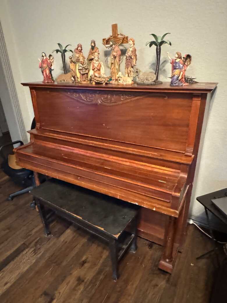 Howard upright piano