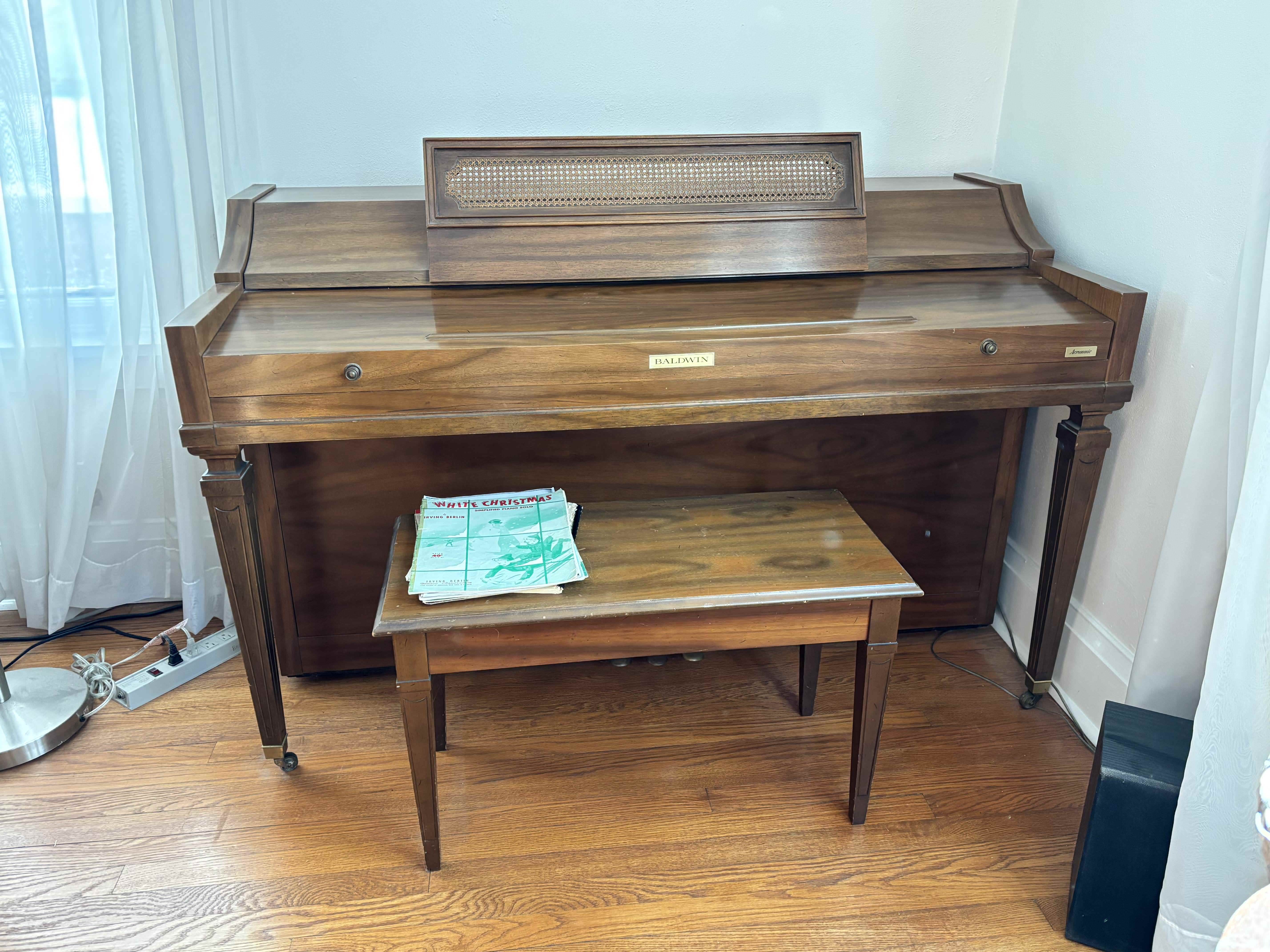 Baldwin Piano in great condition