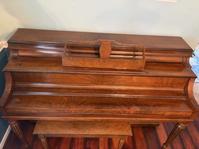 Kranich and Bach Upright Piano plays beautifully!