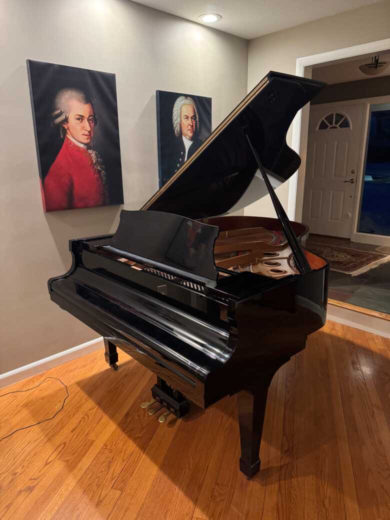 Kawai GS-30 Grand piano excellent condition