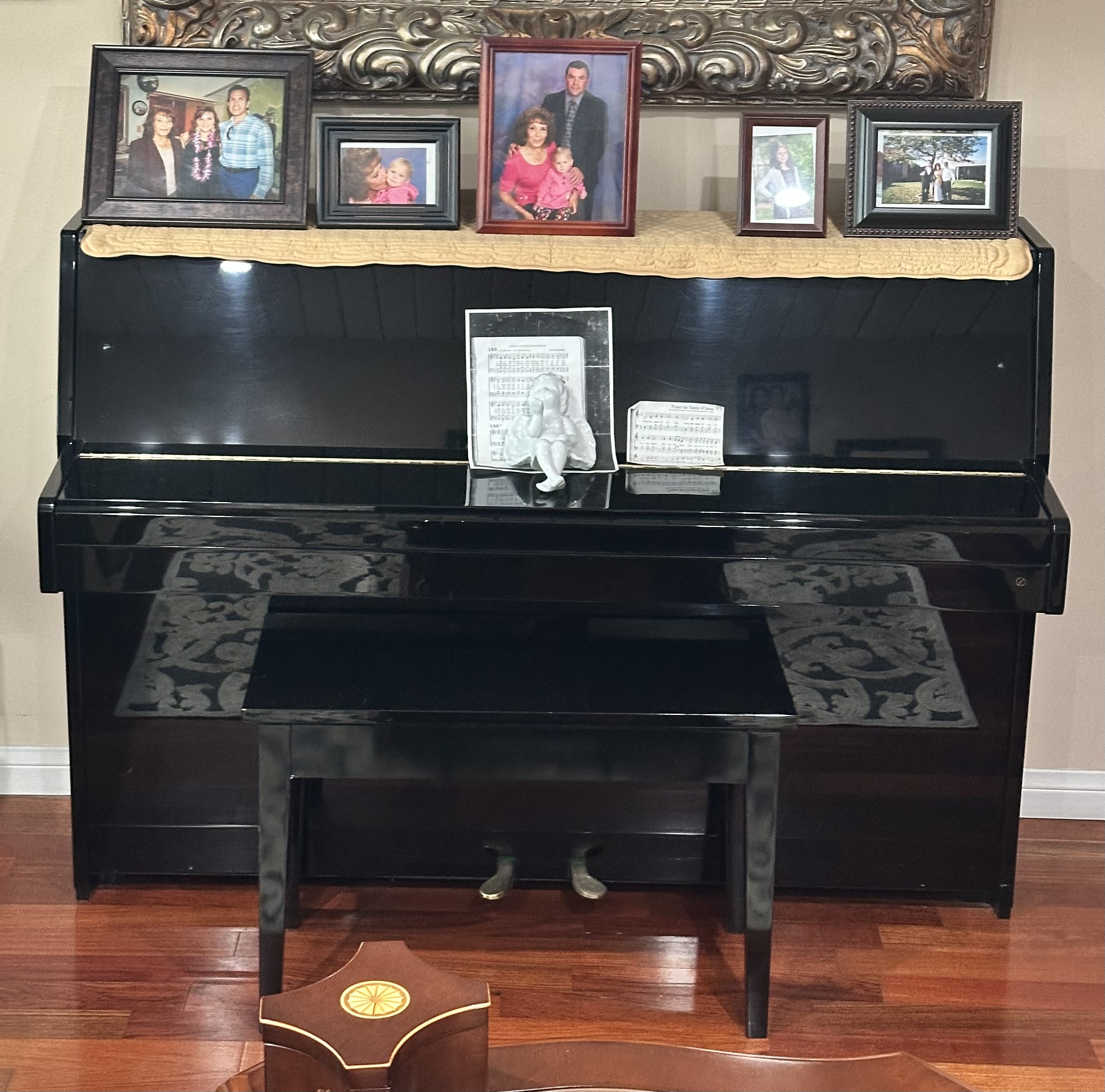 Mint Condition KAWAI Black Lacquer Piano
