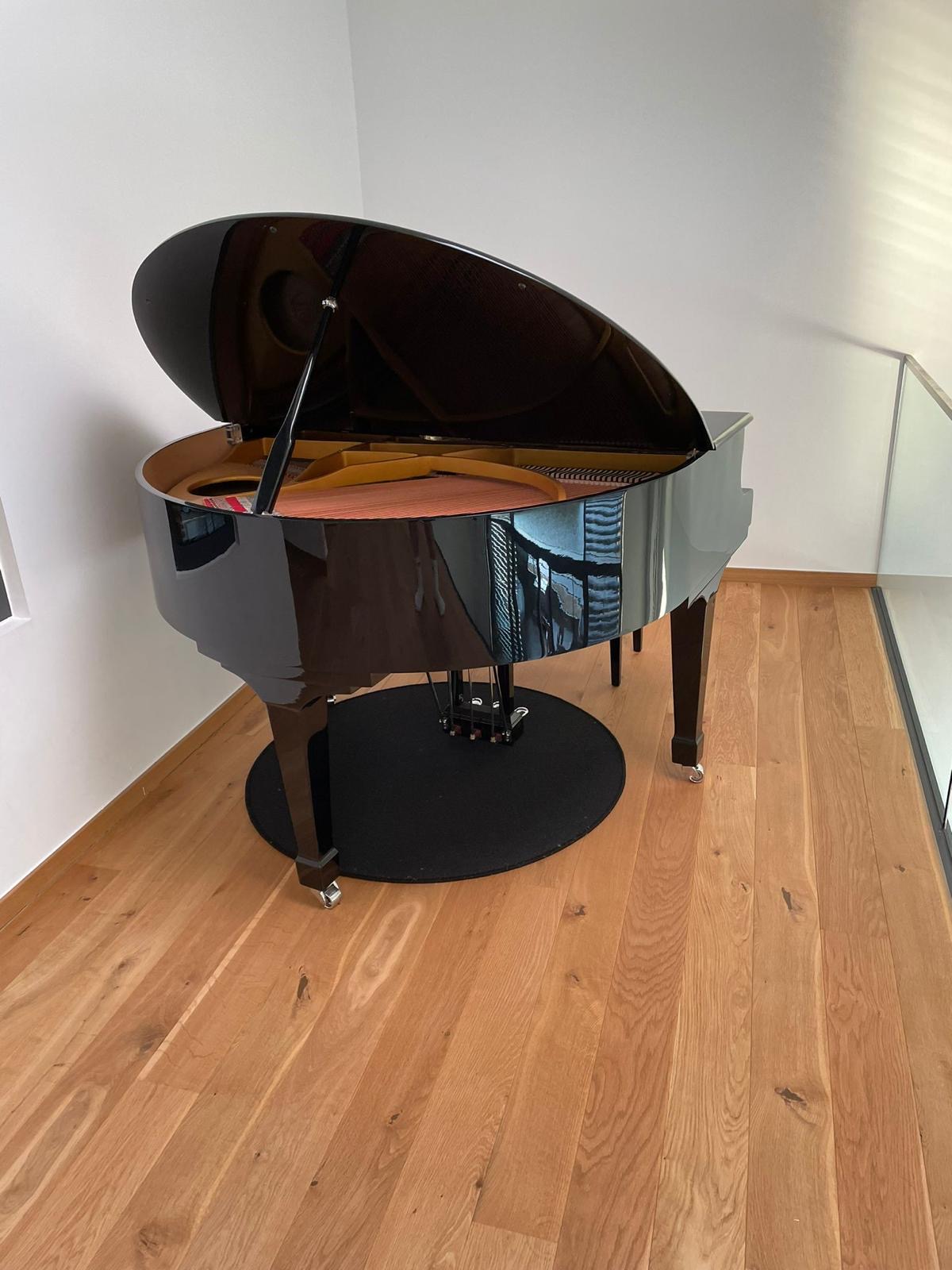Edelweiss G50 Grand Piano (UK) – Exceptional Condition