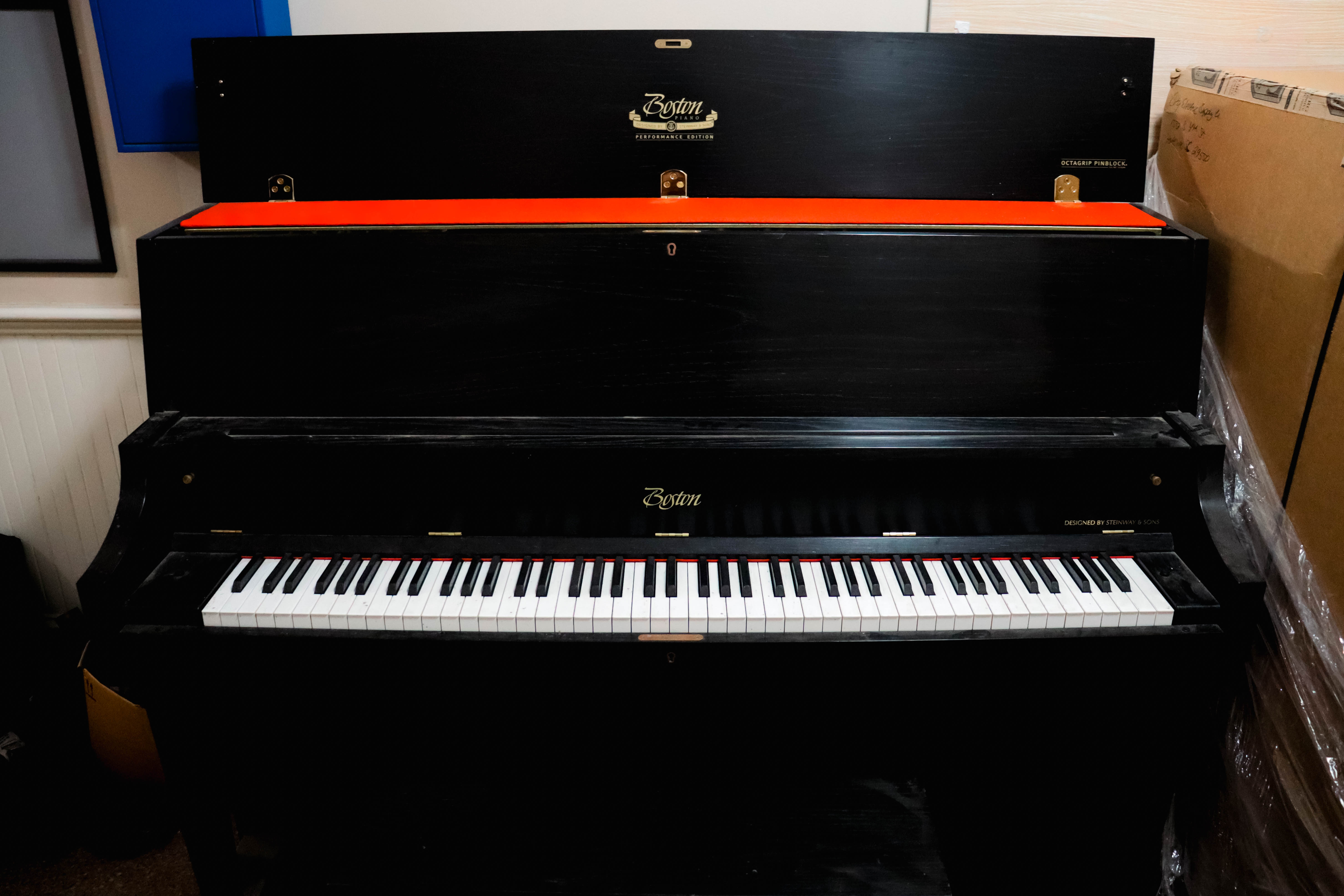 Excellent Boston Upright