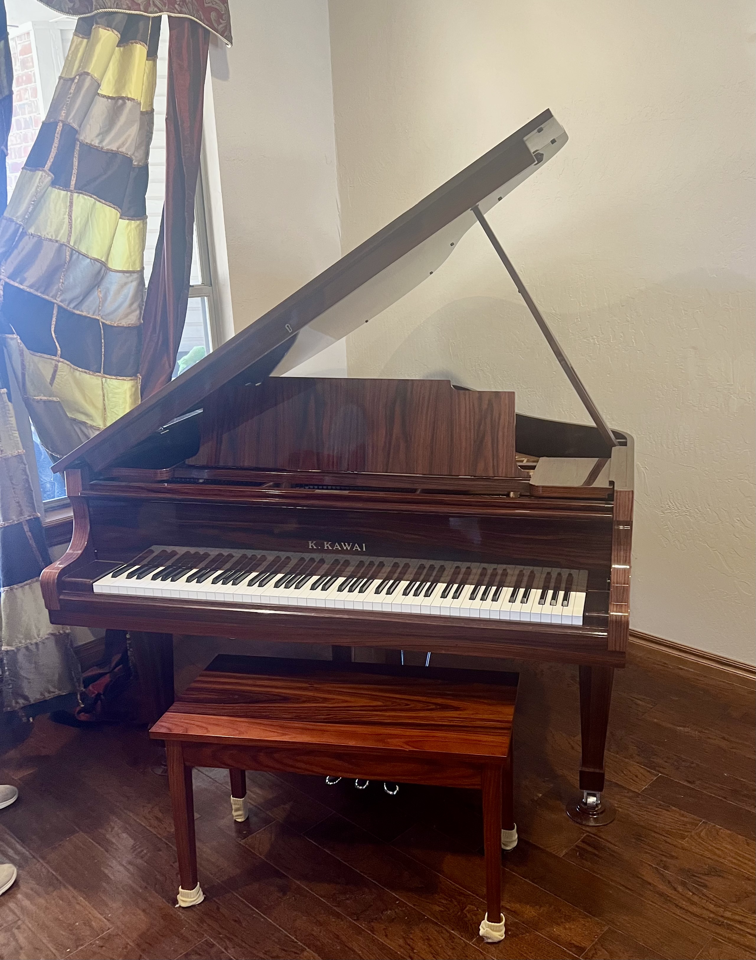 Kawai Redwood KG2C Baby Grand Piano