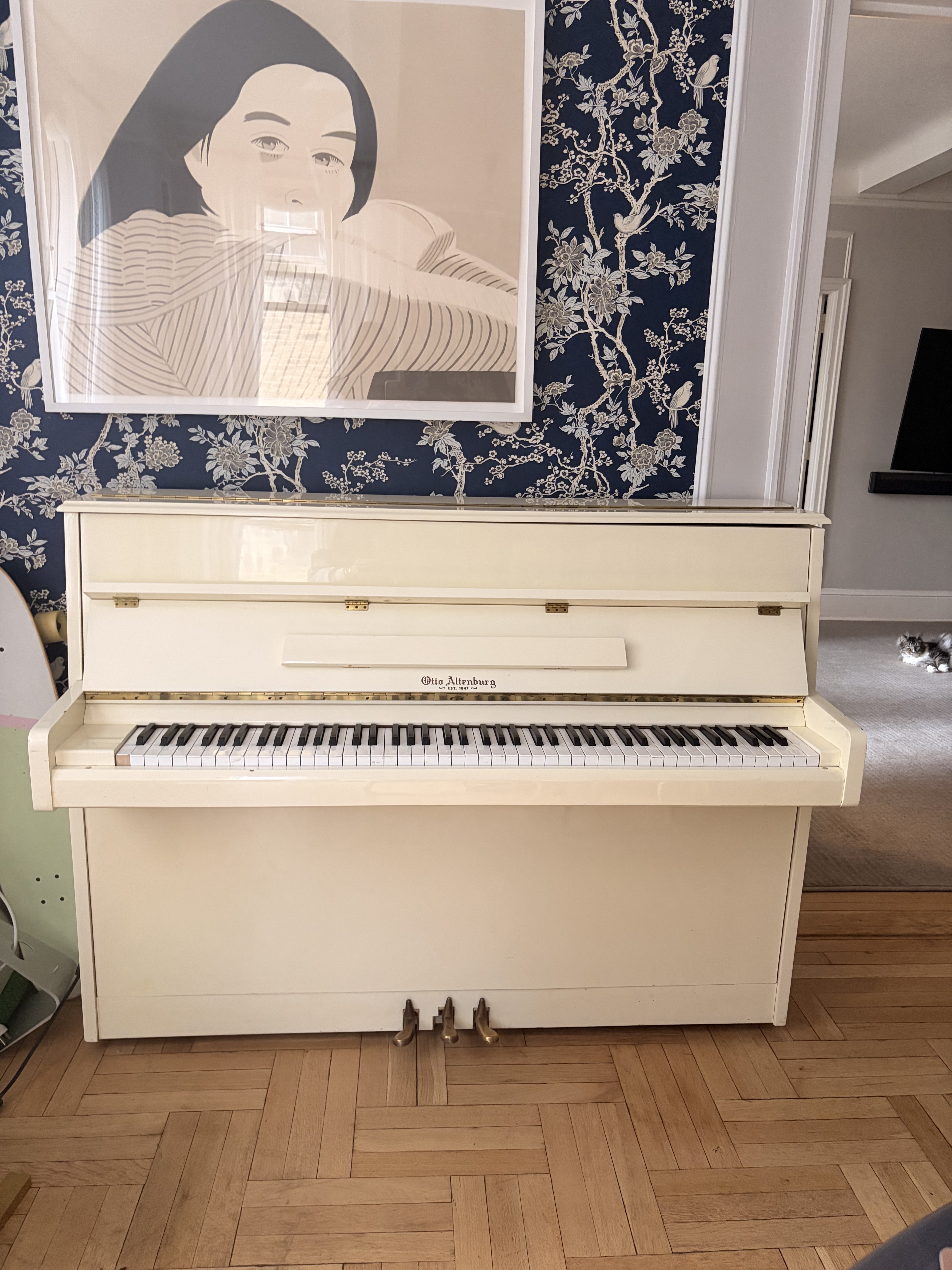 Otto Altenburg Ivory Upright 