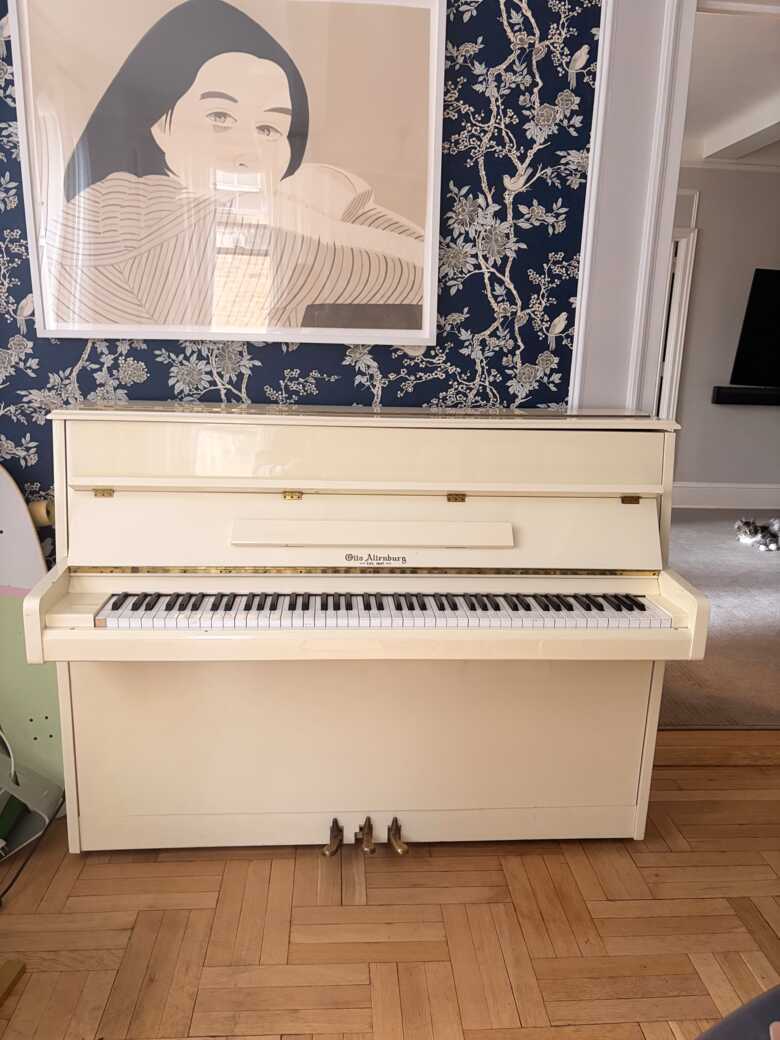 Otto Altenburg Ivory Upright 