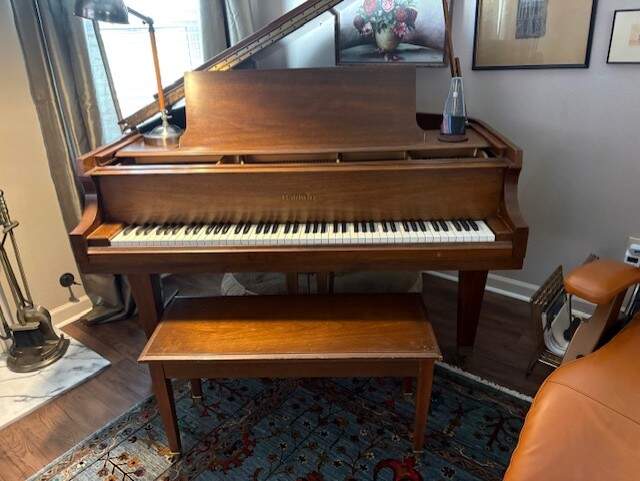 Baldwin Style M 5'2" Satin Mahogany