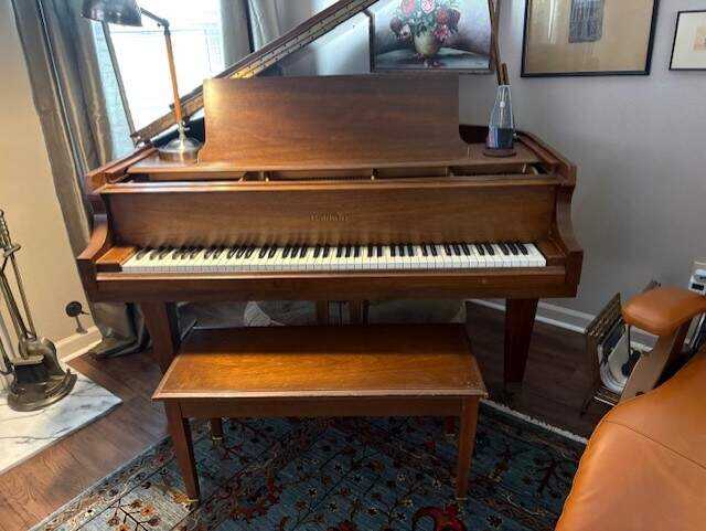 Baldwin Style M 5'2" Satin Mahogany