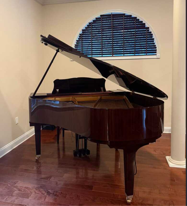 2001 Yamaha DGB1 Disklavier Baby Grand - Polished Mahogany 