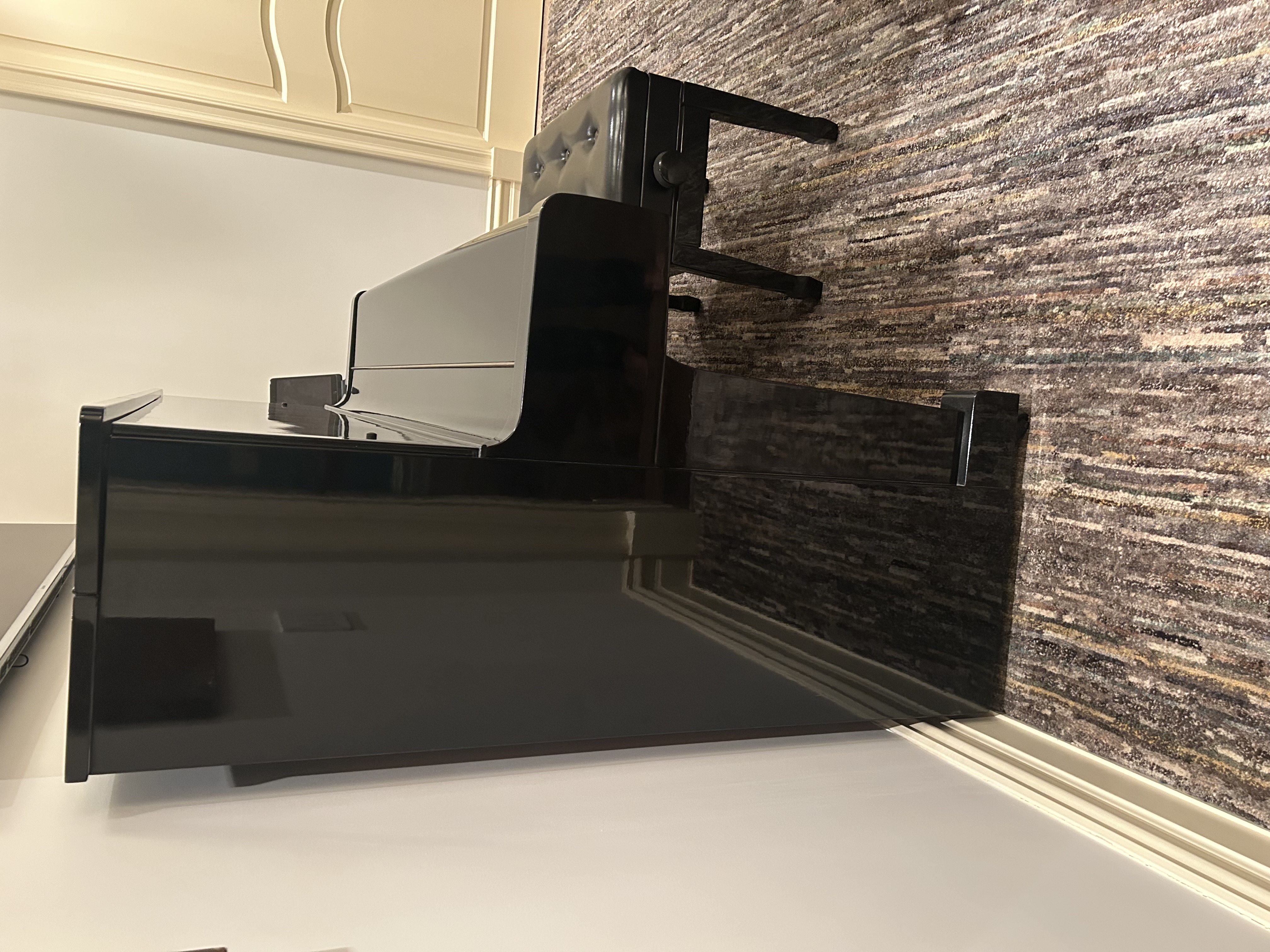 Pristine Yamaha Upright Ebony at Great Price