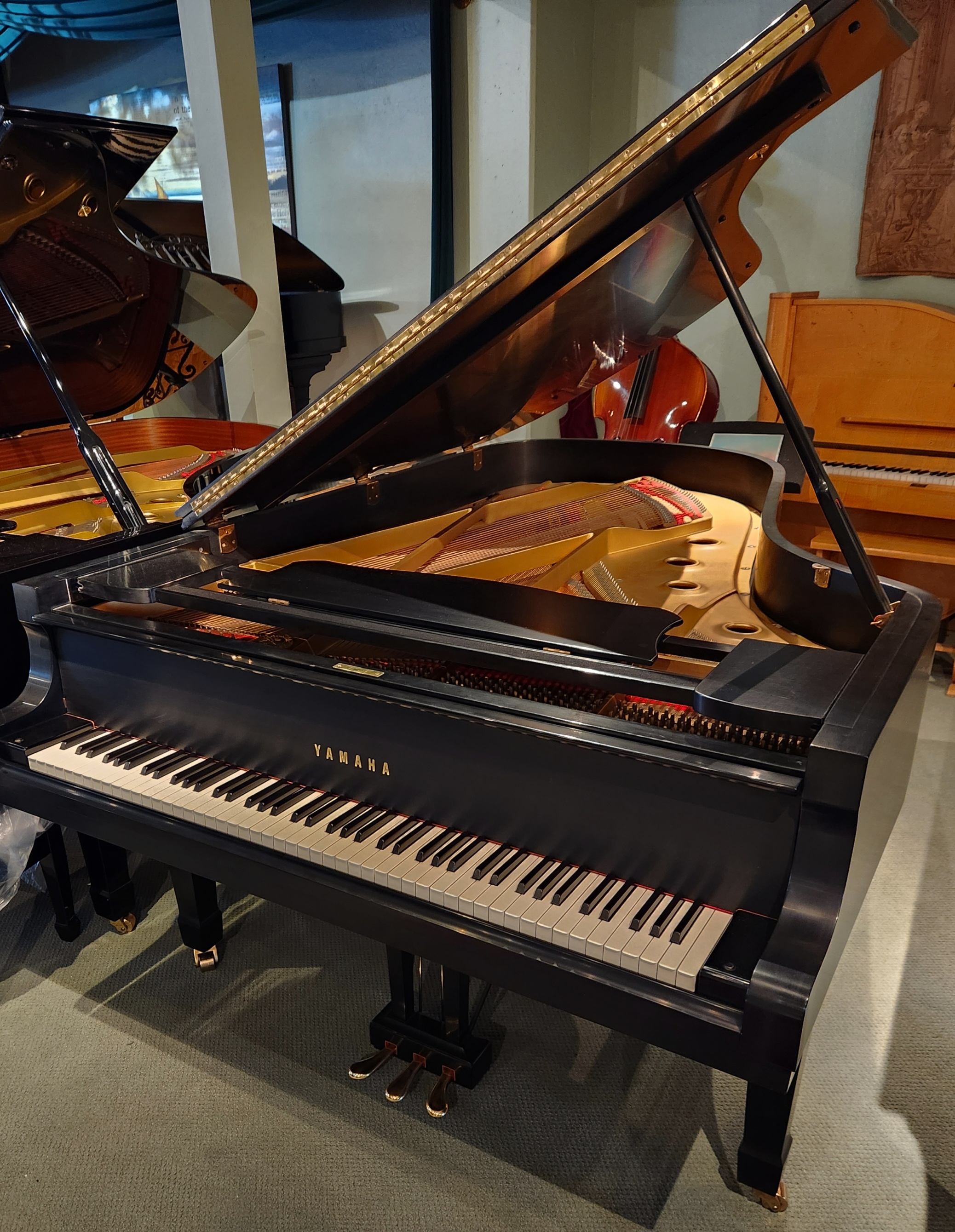Yamaha C7 with Real Ivory Keytops