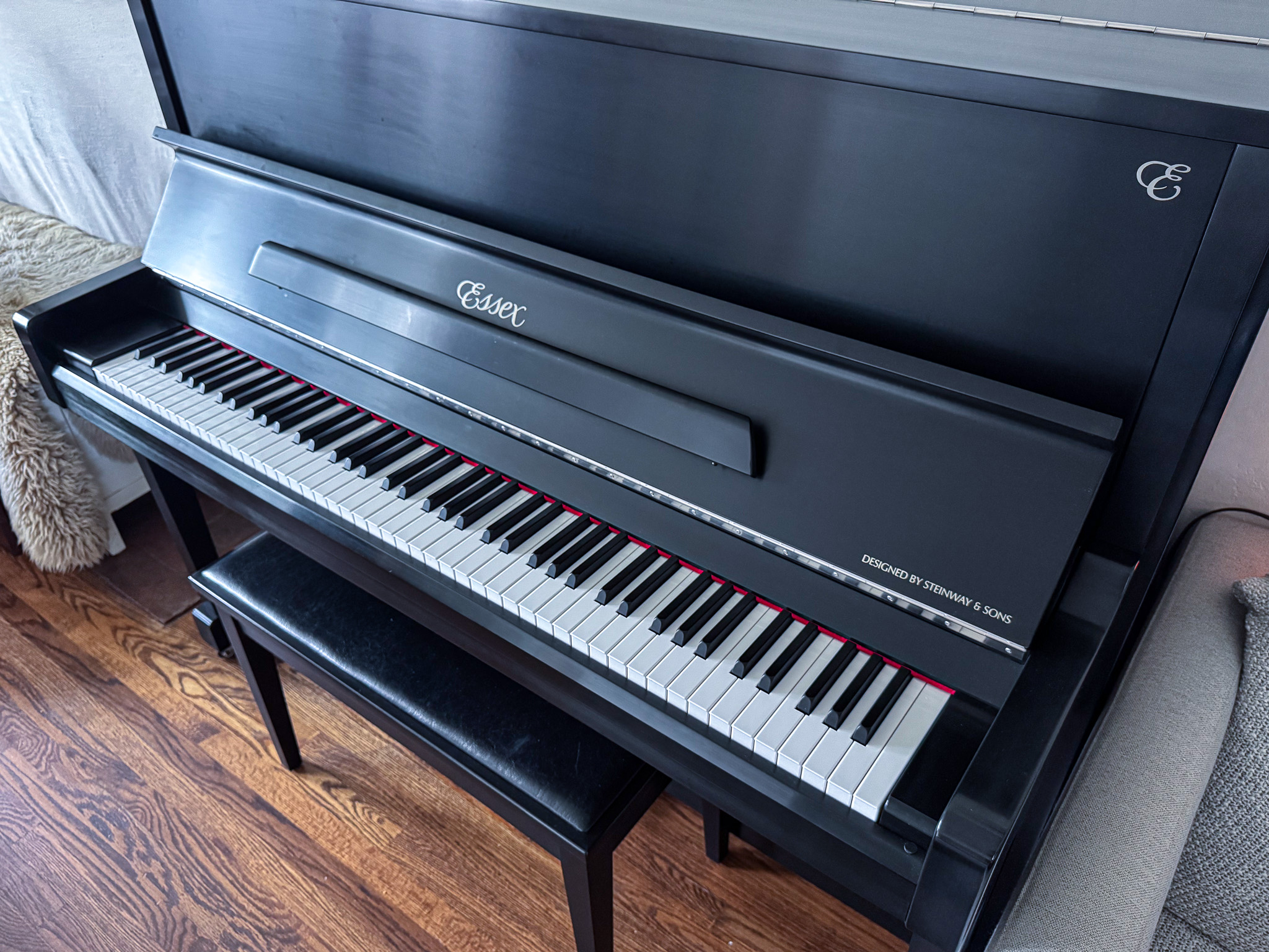 Essex EUP-123 Upright, Ebony Satin, Designed by Steinway