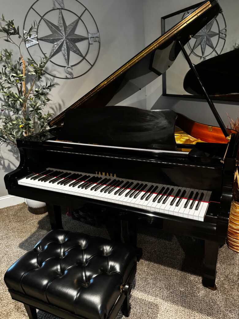 Yamaha G1 baby grand 