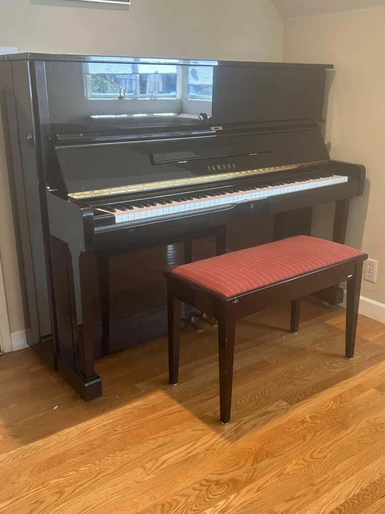 Yamaha U1 Upright Piano – Made in Japan – Excellent Conditio