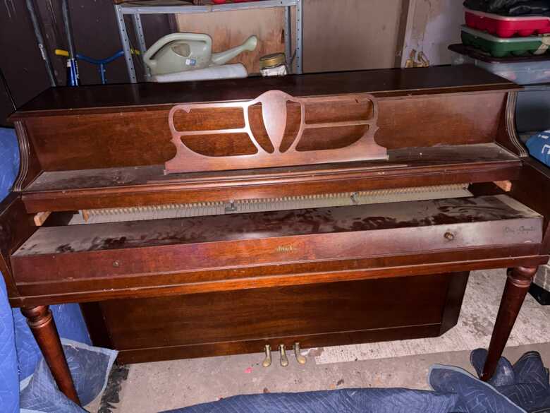 Jesse French and sons piano