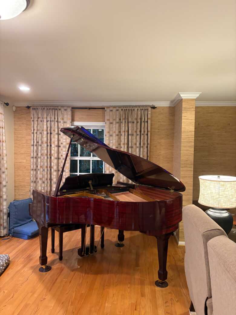 Baby Grand piano beautiful condition