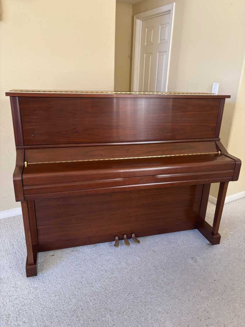 Yamaha U1 Mahogany, excellent condition 