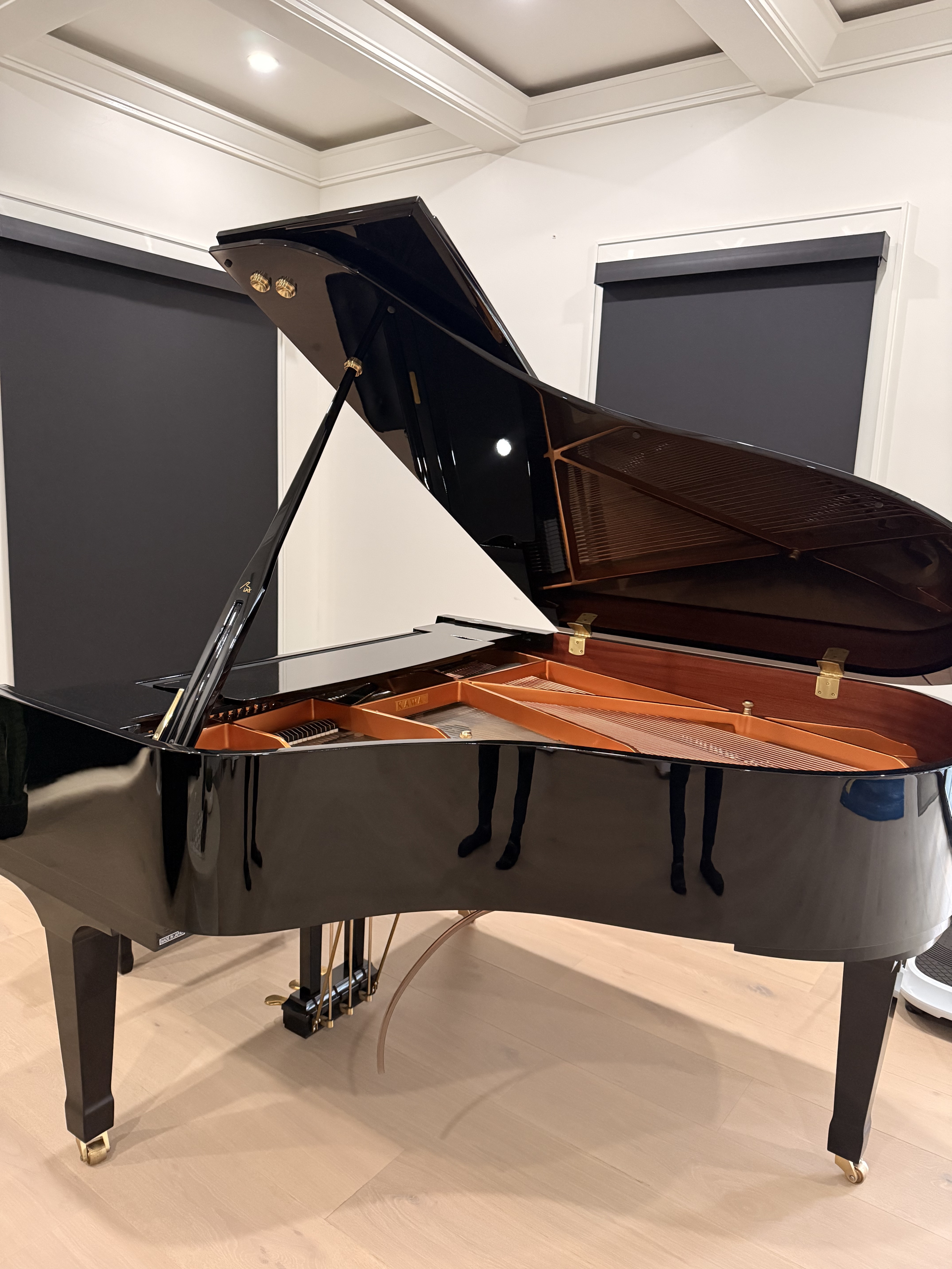Like New Kawai Grand GX2