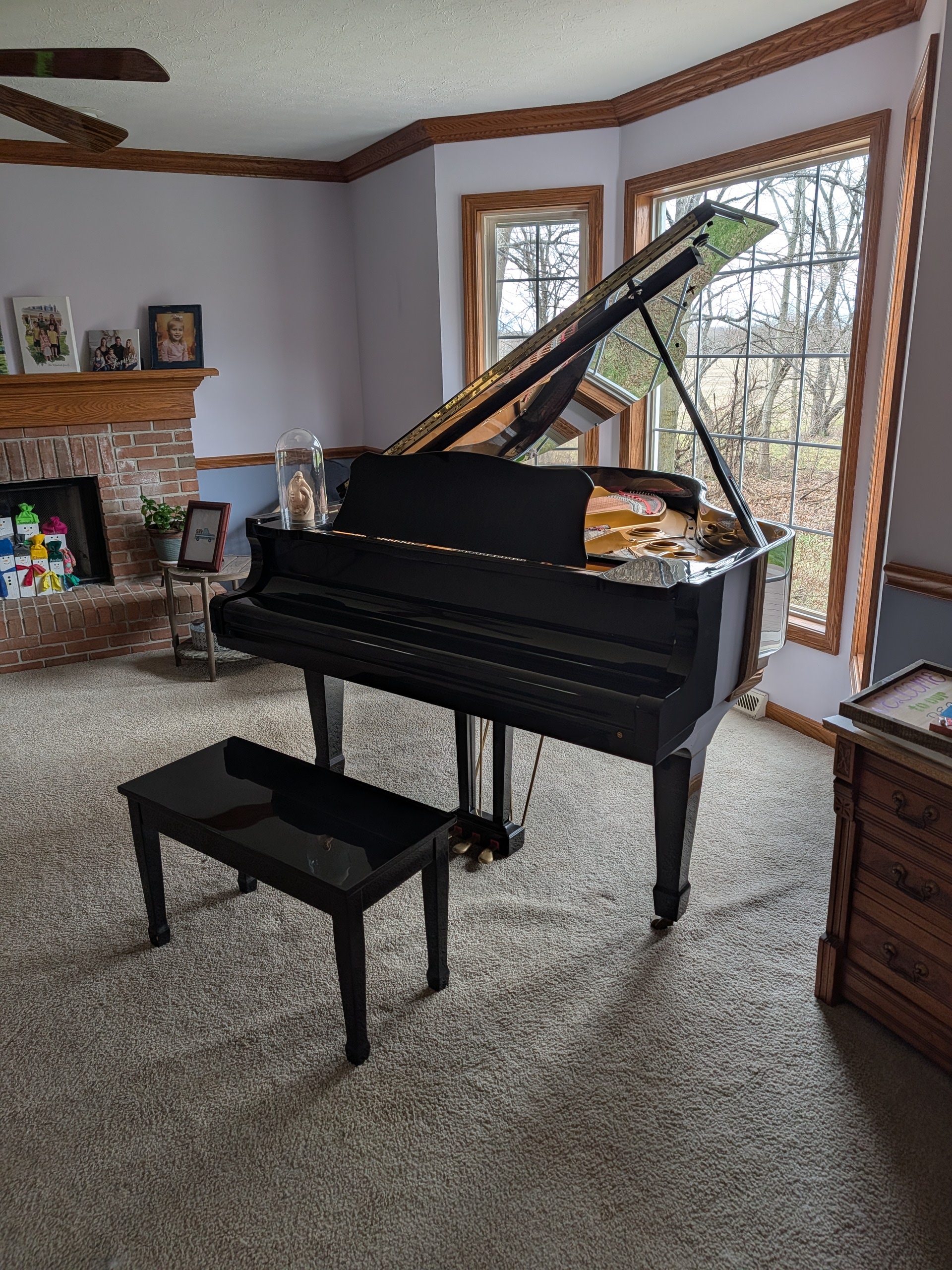 Young‑Chang G185 Grand Piano – Korean‑Built – Ebony Polish