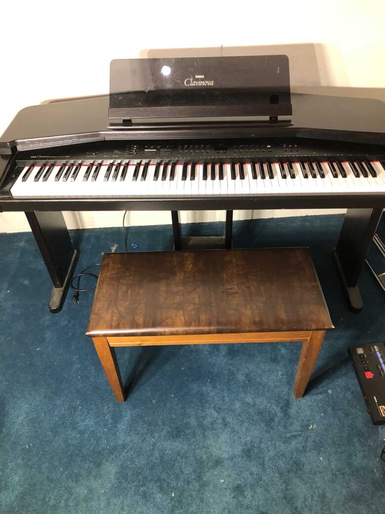Good shape Yamaha clavinova