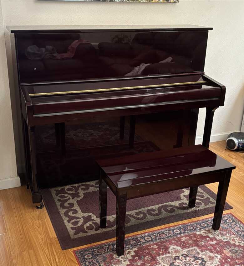Well-Maintained Upright Piano – Perfect for Beginners