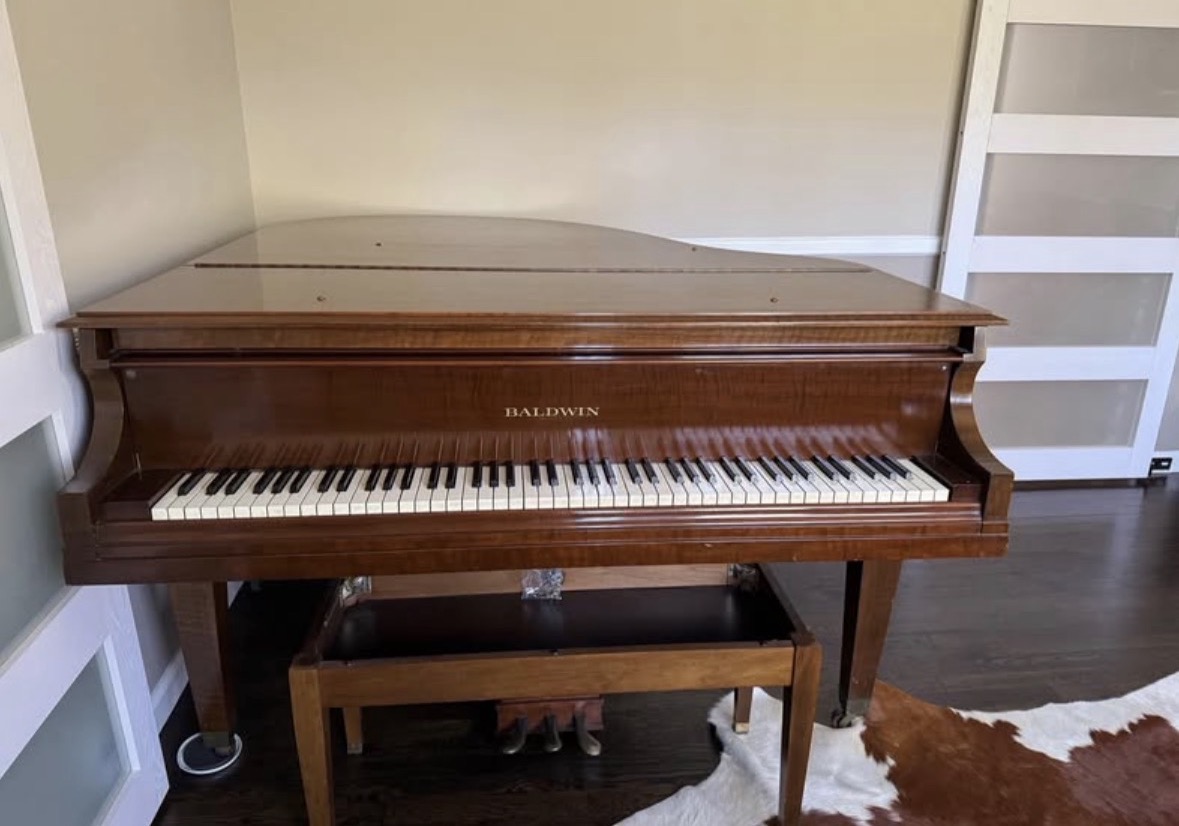 Baldwin grand piano 