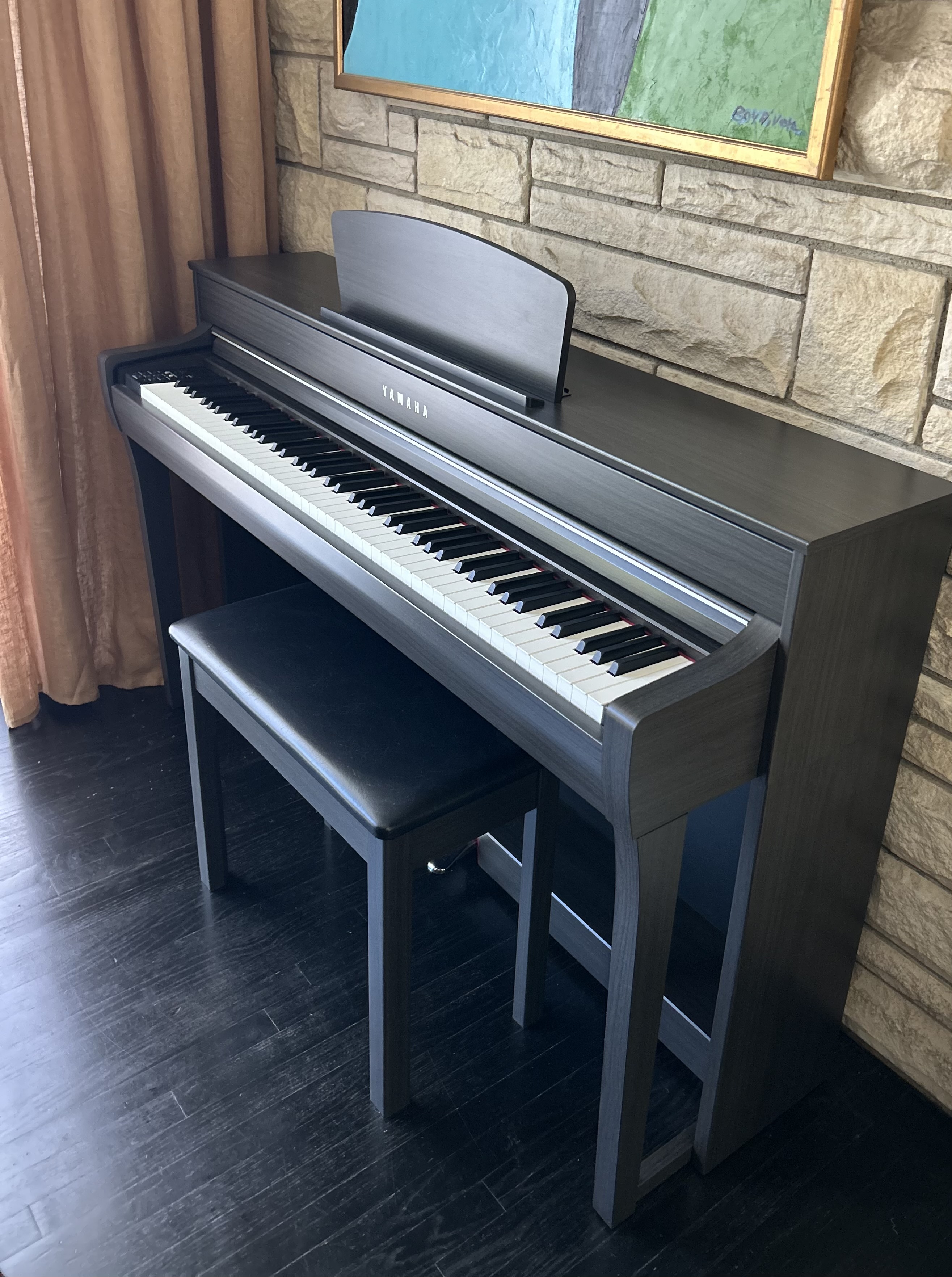 Yamaha Clavinova CLP735 Digital Piano Dark Walnut, excellent