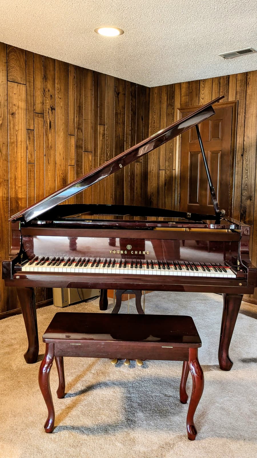 Young Chang Baby Grand Piano G-150 – Red Polish – Needs Mino