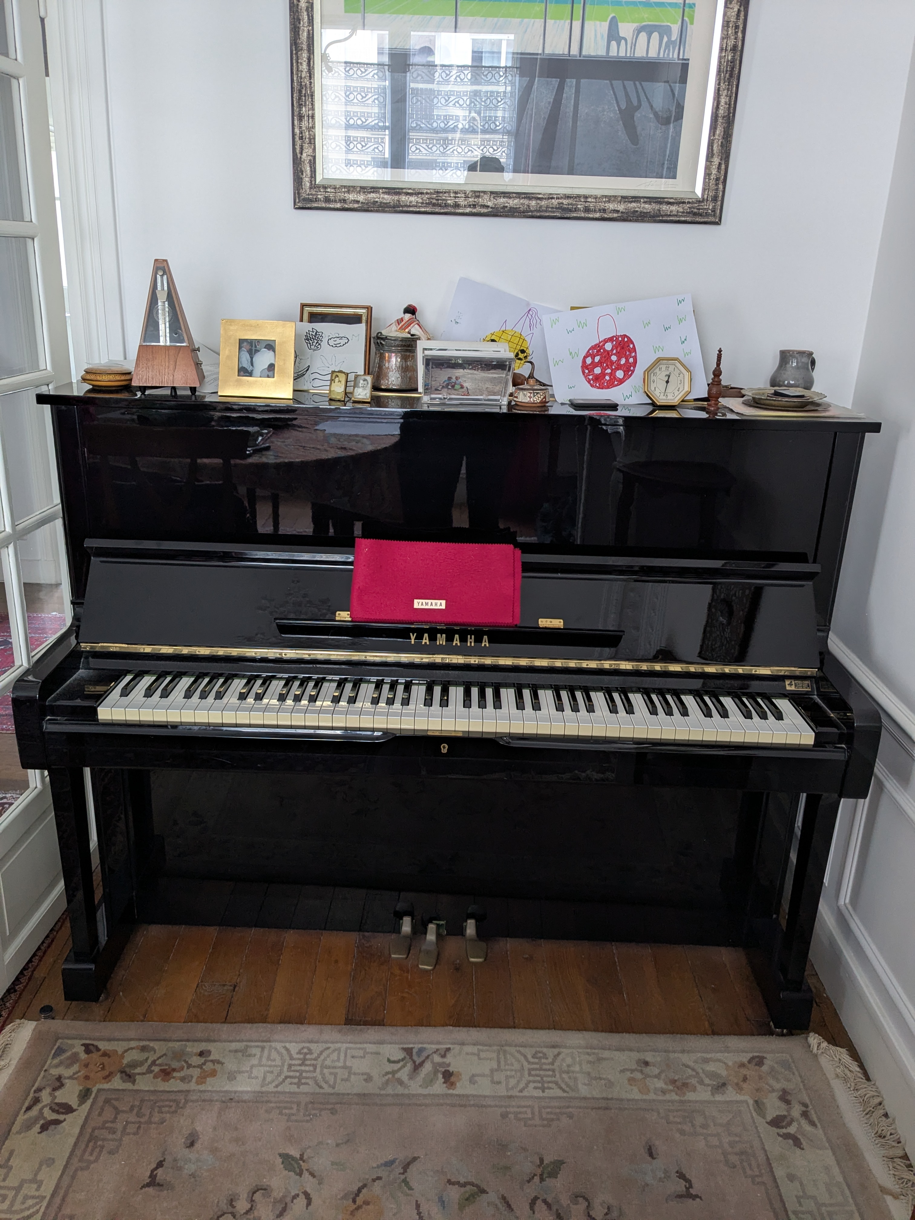 Yamaha U1 Piano Droit Noir Vernis – Très Peu Joué – Paris 19