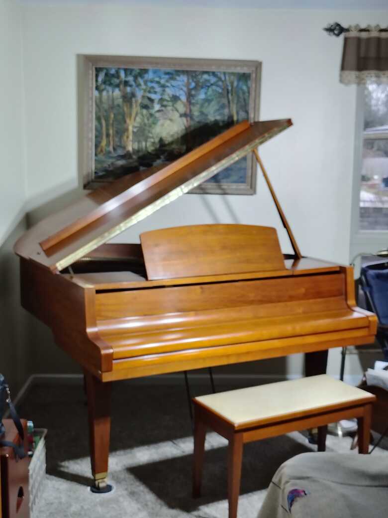 Yahama G1 Piano For Sale