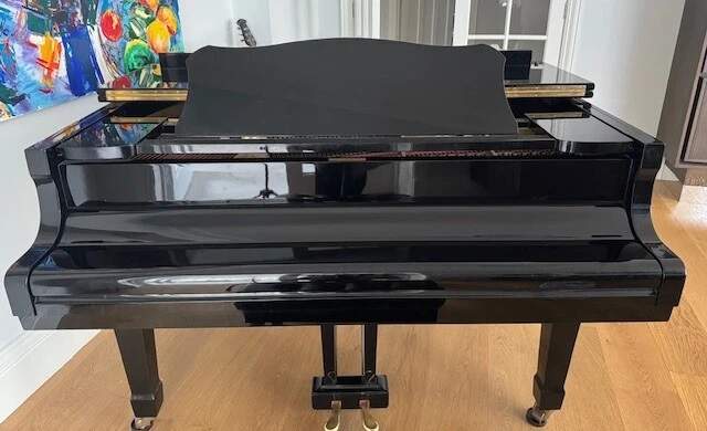Yamaha G2 Grand Piano in Excellent Condition