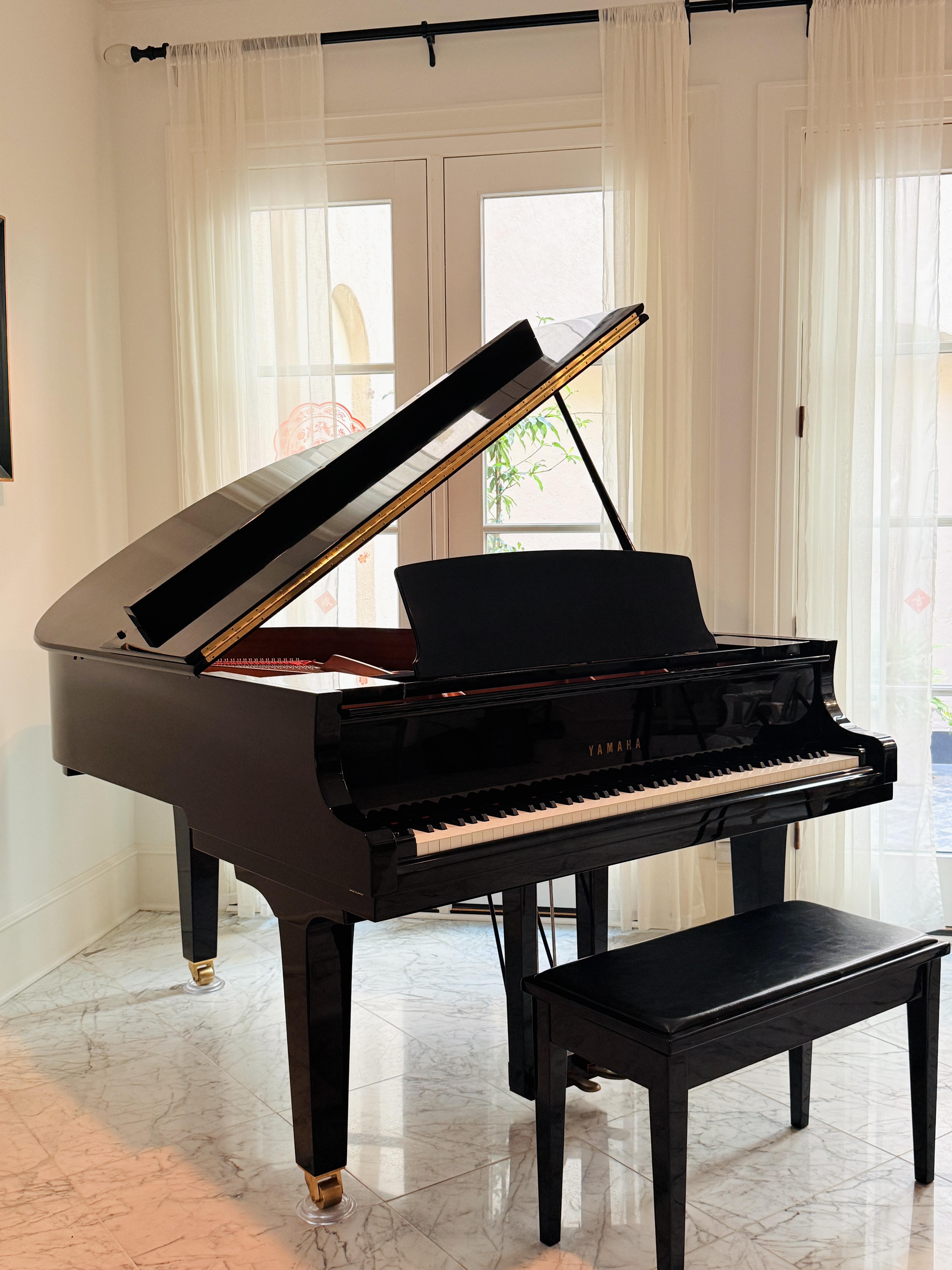 Yamaha C2XPE 5’8” Grand Piano – Like New, Excellent Conditio