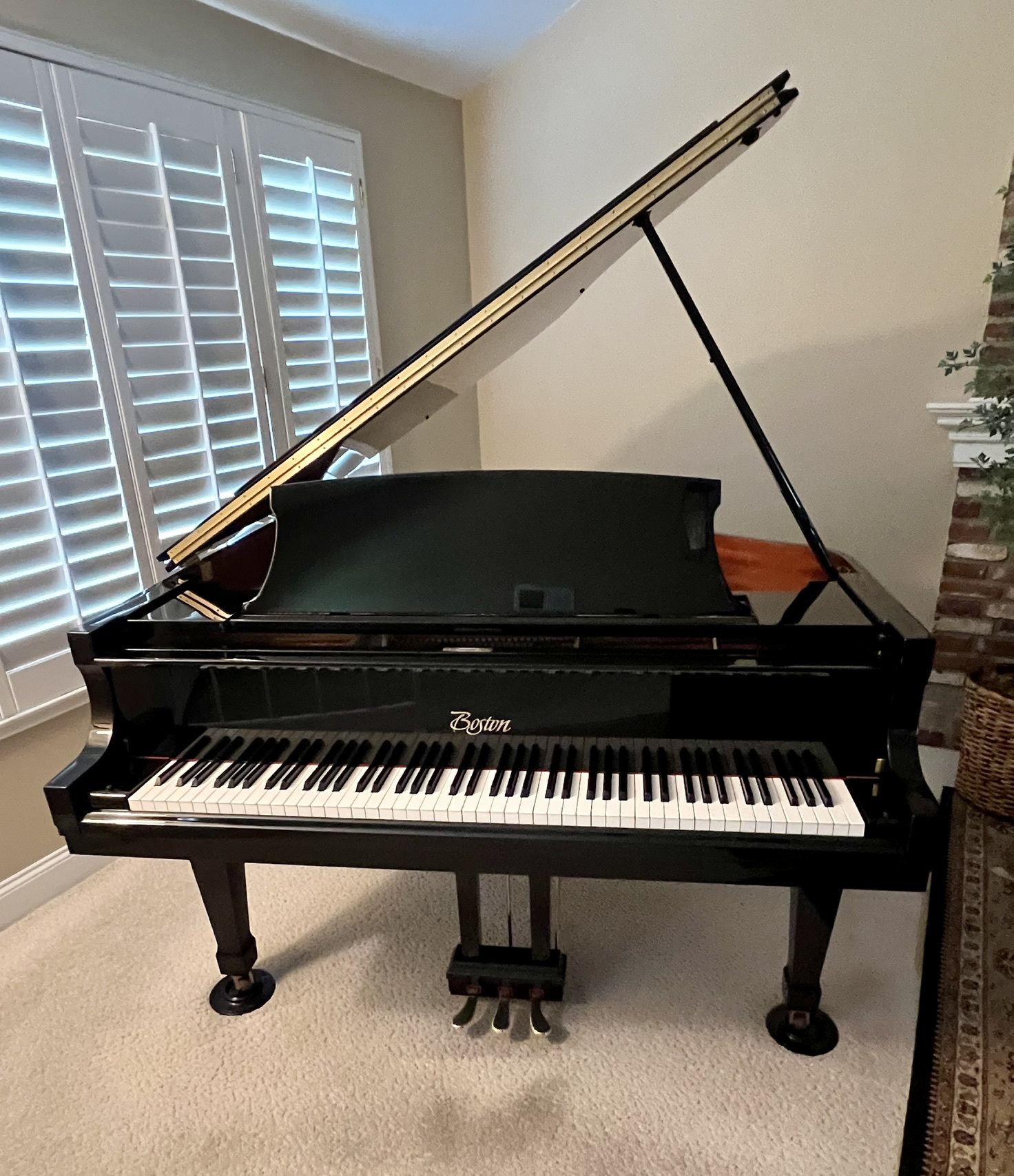 Boston GP-163 (Steinway-designed)