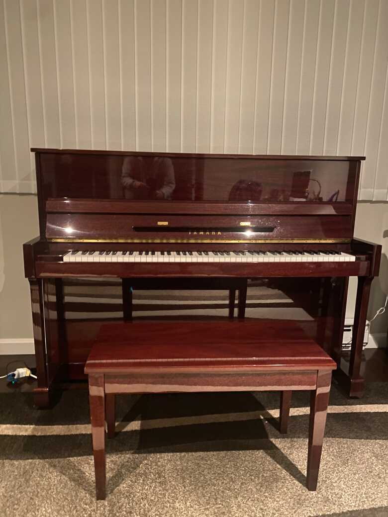 Pristine Yamaha T-116 Mahogany standup piano