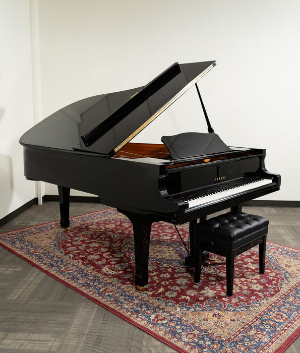 Yamaha C6 Grand Piano (1994) – Polished – 6’11” Pro model