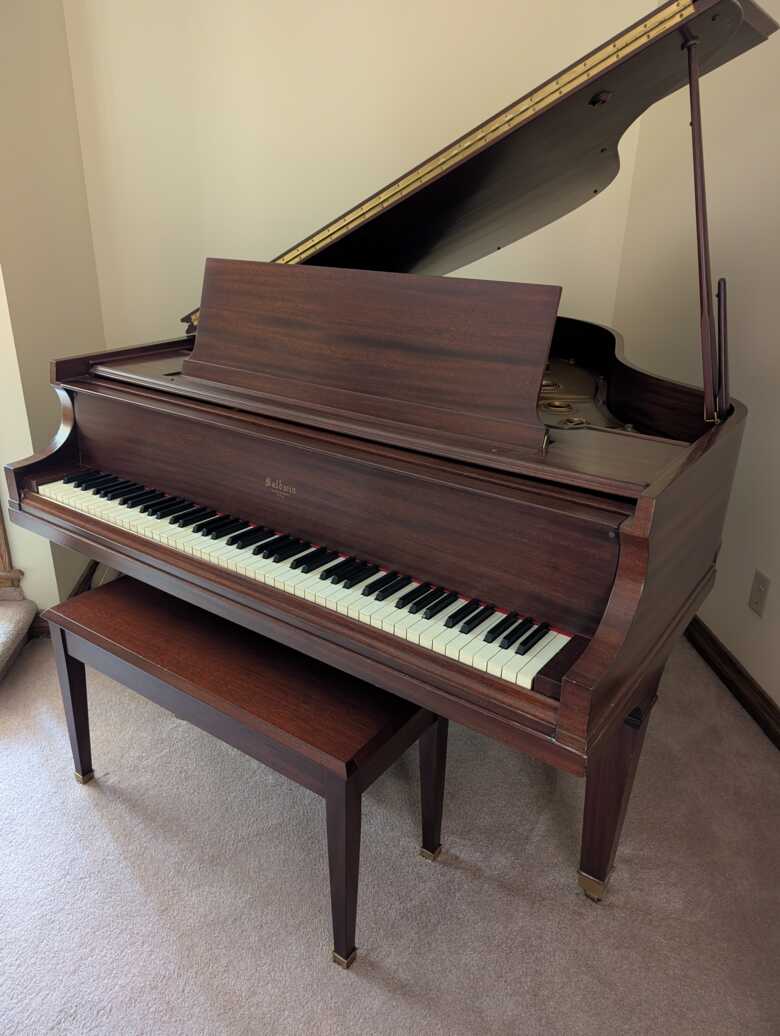 Beautiful golden age built Baldwin model R Grand piano