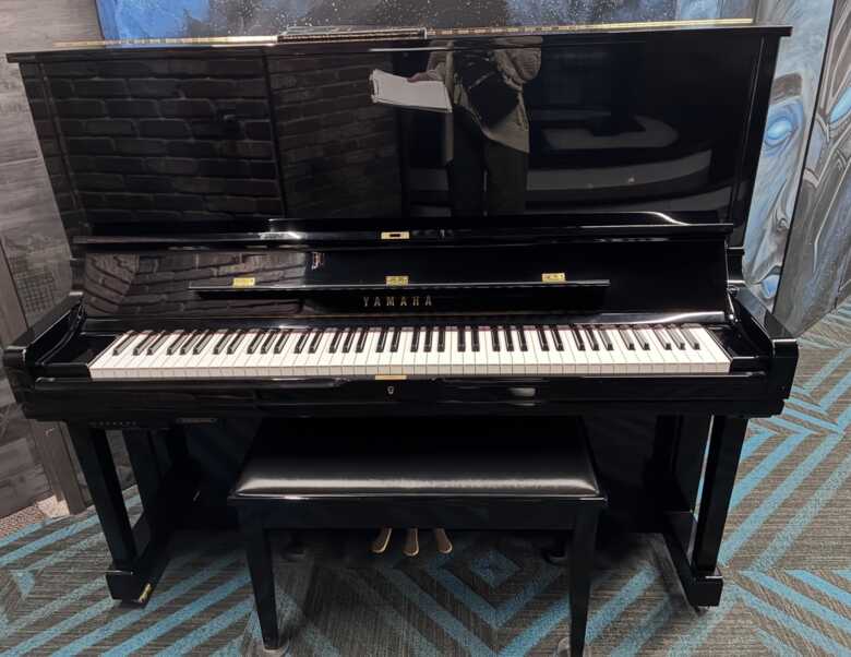 2017 Yamaha Upright Piano