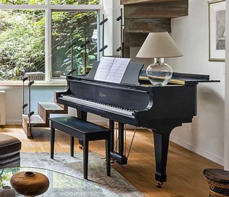 Boston Baby Grand GP 156