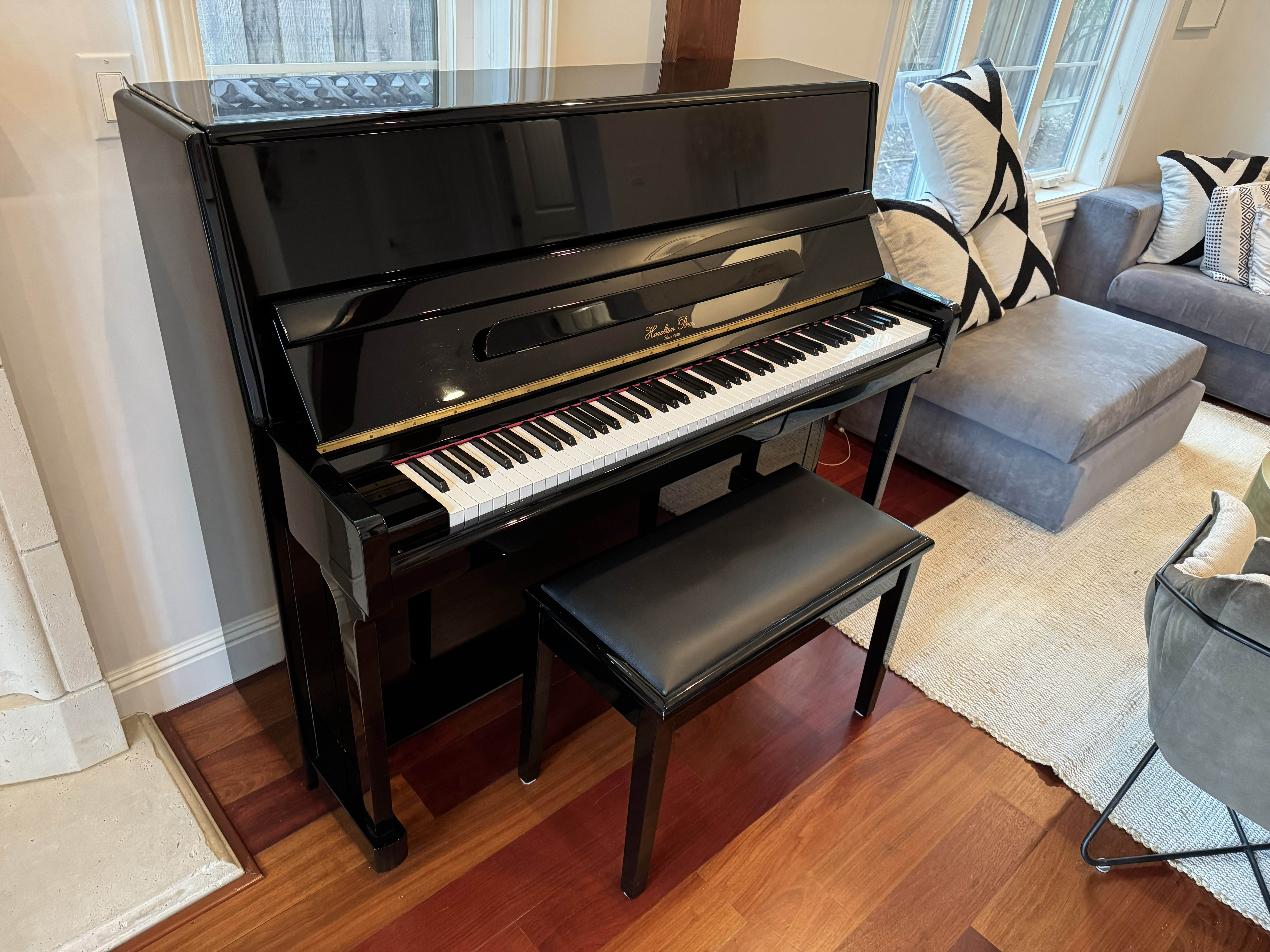 Hazelton - Upright - Excellent condition
