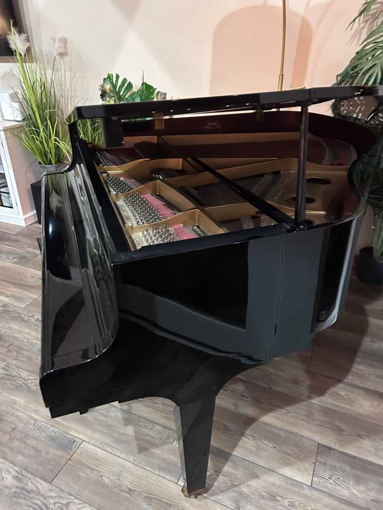 Kawai GE1A Grand Piano