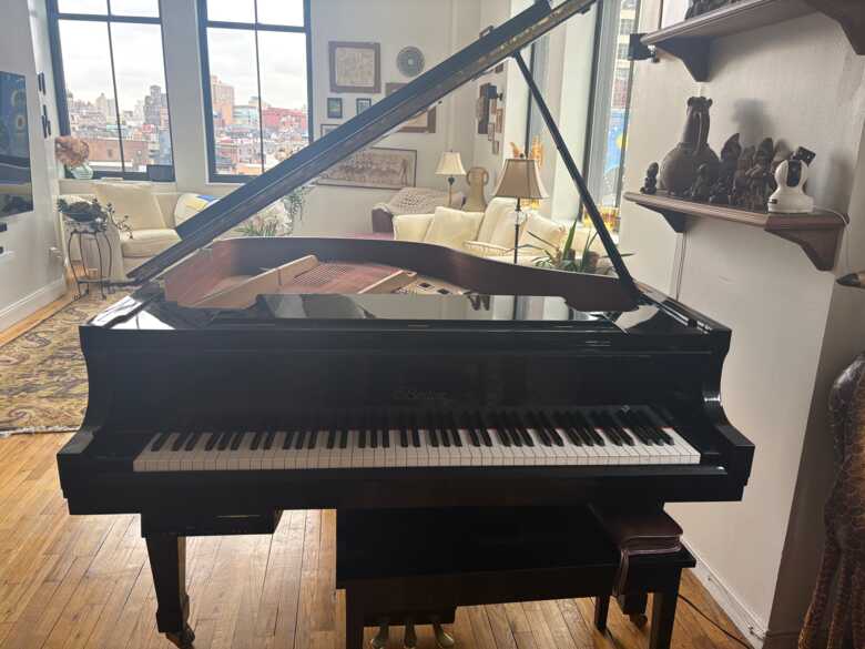 Immaculate Boston GP 163 Baby Grand Piano