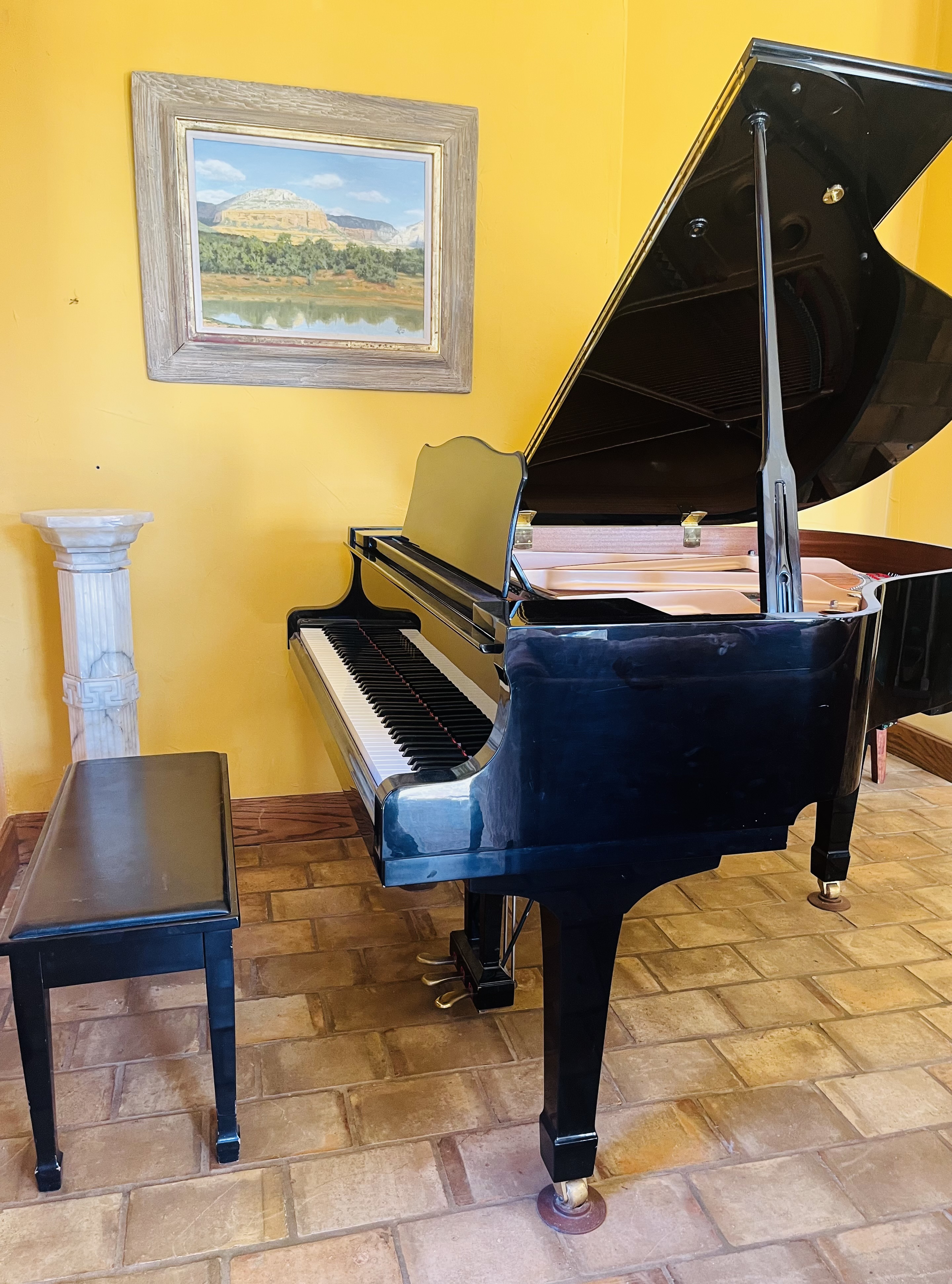 Baby Grand Yamaha C1