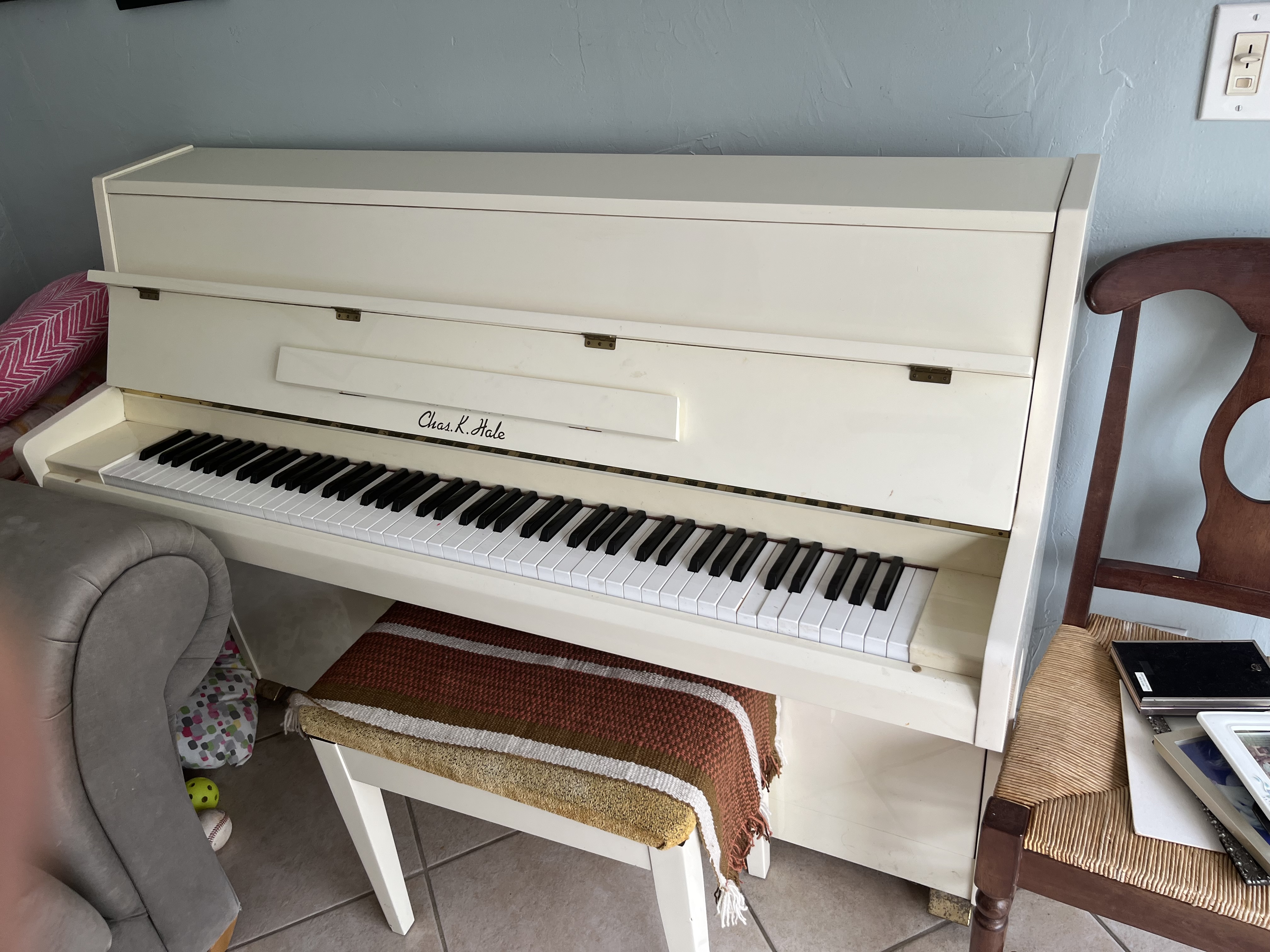 Beautiful Piano - Chas K. Hale SU-105