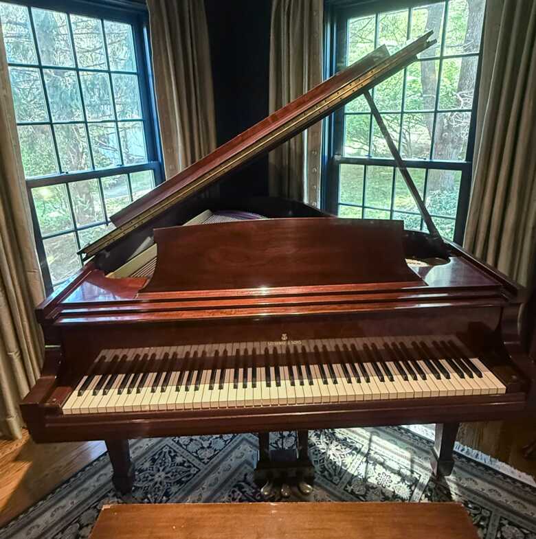 1945 Steinway & Sons M