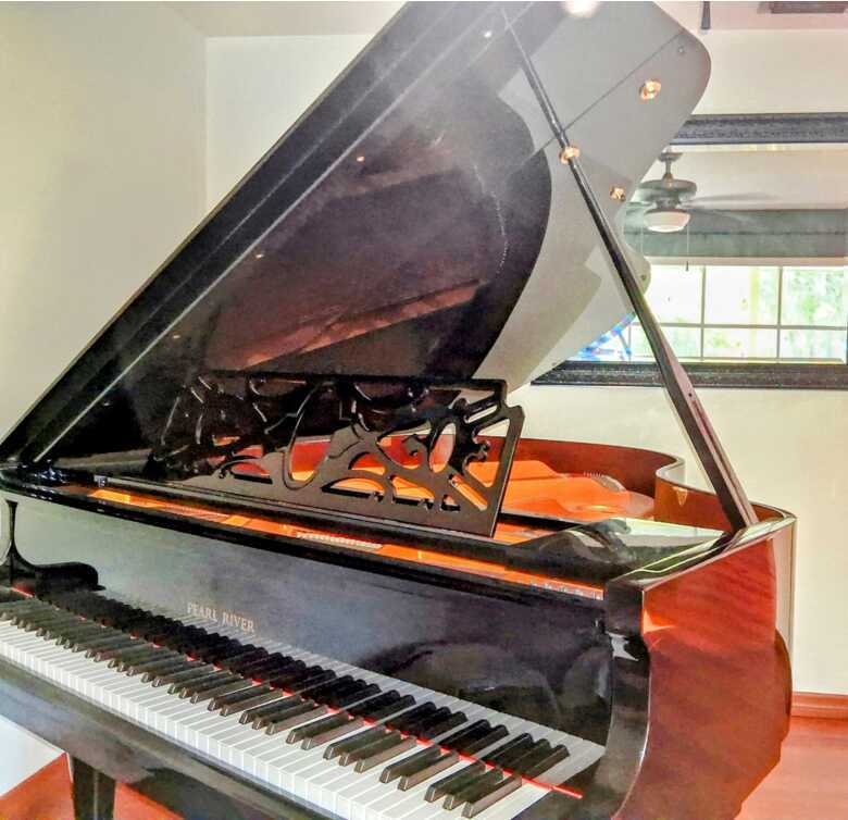 Pearl River piano