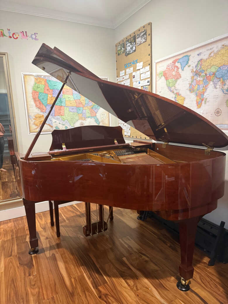 Kohler & Campbell KCG-500 Baby Grand Piano for Sale